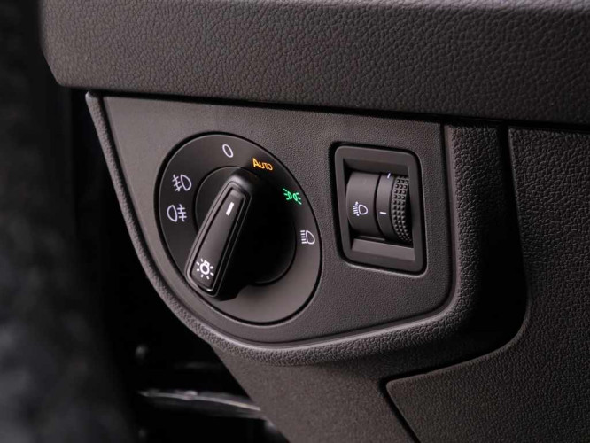 VOLKSWAGEN_VOLKSWAGEN_POLO_2548986_8.jpg