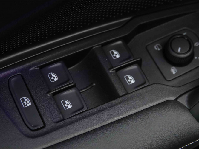 VOLKSWAGEN_VOLKSWAGEN_TAYRON_2653375_21.jpg