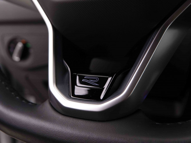 VOLKSWAGEN_VOLKSWAGEN_TIGUAN_2548335_11.jpg