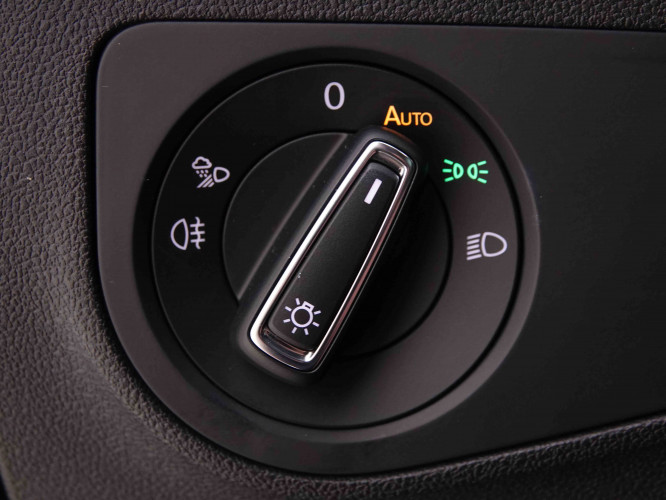 VOLKSWAGEN_VOLKSWAGEN_TIGUAN_2548704_10.jpg