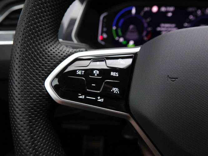 VOLKSWAGEN_VOLKSWAGEN_TIGUAN_2548704_20.jpg