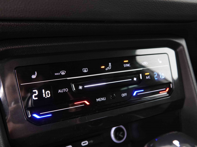 VOLKSWAGEN_VOLKSWAGEN_TIGUAN_2548713_15.jpg