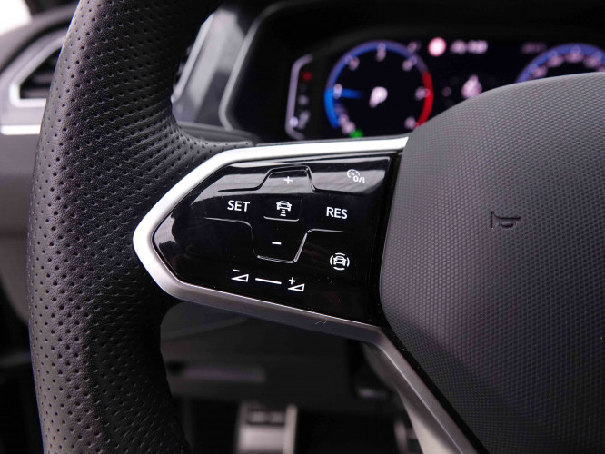 VOLKSWAGEN_VOLKSWAGEN_TIGUAN_2548869_19.jpg