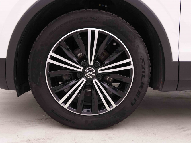VOLKSWAGEN_VOLKSWAGEN_TIGUAN_2548877_21.jpg