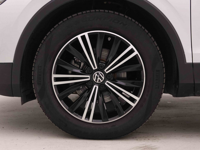 VOLKSWAGEN_VOLKSWAGEN_TIGUAN_2549597_22.jpg