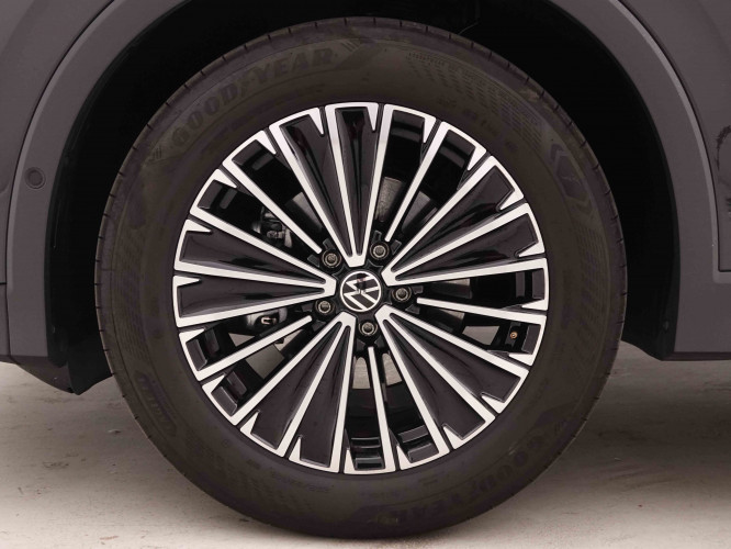 VOLKSWAGEN_VOLKSWAGEN_TIGUAN_2652424_24.jpg
