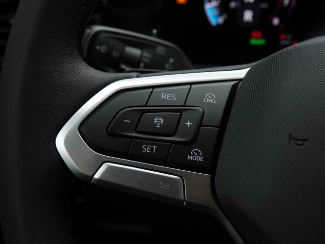 VOLKSWAGEN_VOLKSWAGEN_TIGUAN_2652546_19.jpg