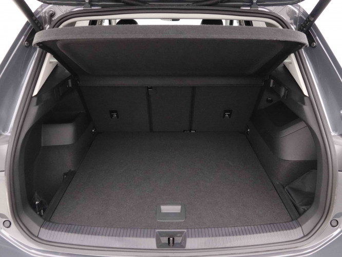 VOLKSWAGEN_VOLKSWAGEN_TIGUAN_2652946_5.jpg