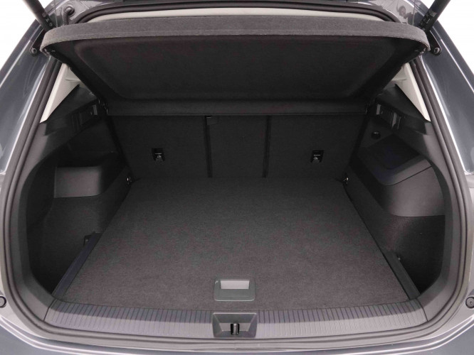 VOLKSWAGEN_VOLKSWAGEN_TIGUAN_2652947_5.jpg