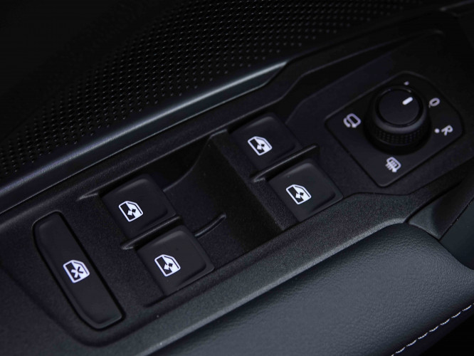 VOLKSWAGEN_VOLKSWAGEN_TIGUAN_2654136_22.jpg