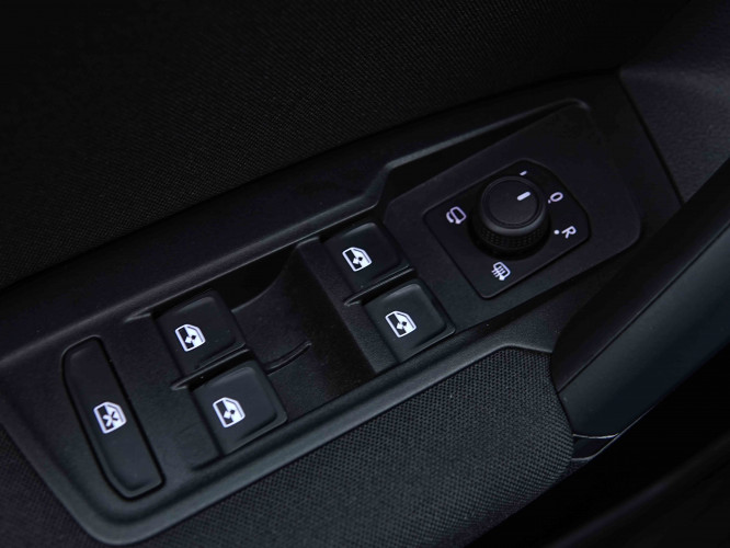 VOLKSWAGEN_VOLKSWAGEN_TIGUAN_2655222_19.jpg