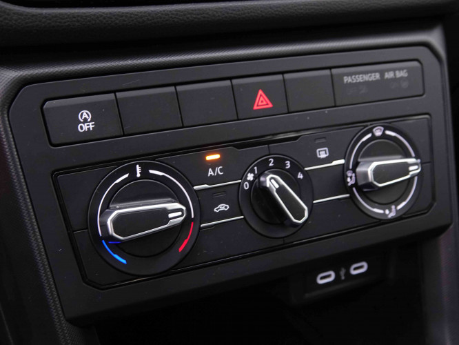 VOLKSWAGEN_VOLKSWAGEN_T_CROSS_2549405_14.jpg