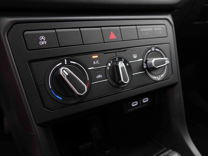 VOLKSWAGEN_VOLKSWAGEN_T_CROSS_2549406_13.jpg