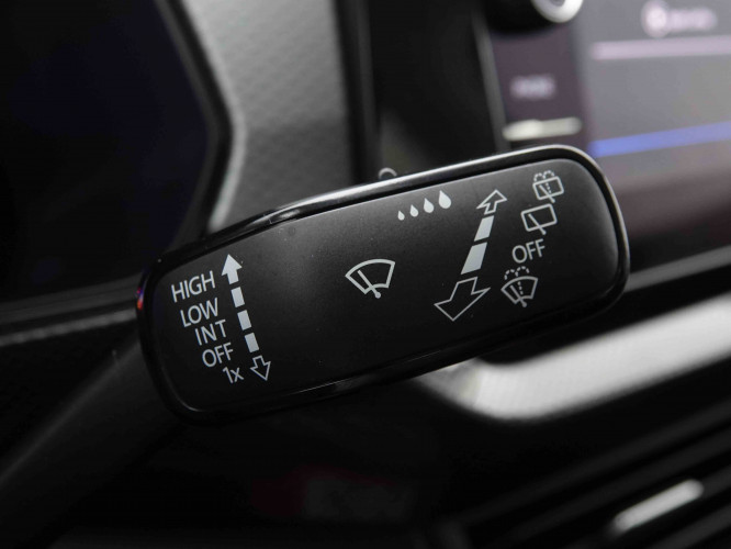 VOLKSWAGEN_VOLKSWAGEN_T_CROSS_2549631_17.jpg