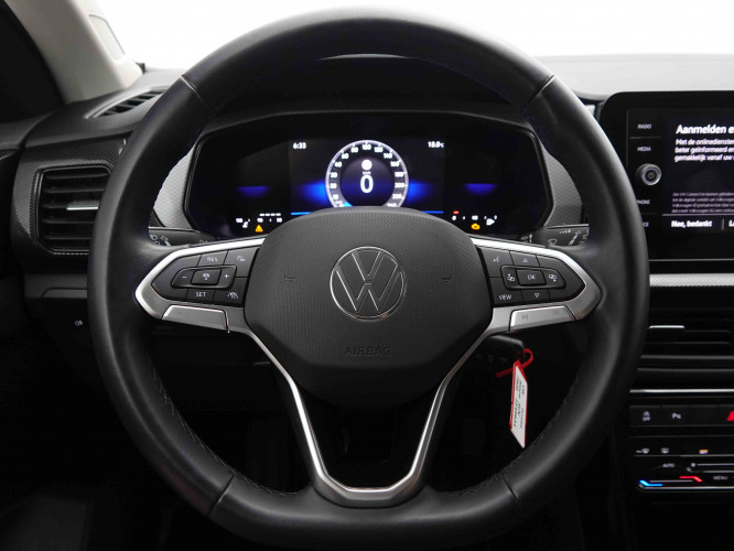 VOLKSWAGEN_VOLKSWAGEN_T_CROSS_2549631_8.jpg