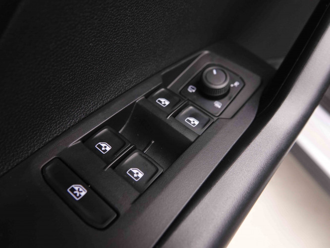 VOLKSWAGEN_VOLKSWAGEN_T_CROSS_2549633_20.jpg