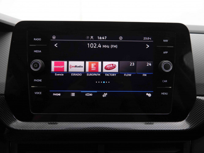 VOLKSWAGEN_VOLKSWAGEN_T_CROSS_2549664_10.jpg
