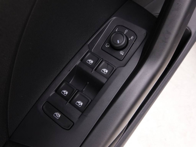 VOLKSWAGEN_VOLKSWAGEN_T_CROSS_2549701_16.jpg