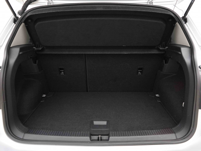 VOLKSWAGEN_VOLKSWAGEN_T_CROSS_2653072_5.jpg