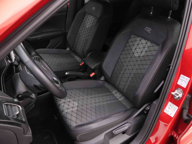VOLKSWAGEN_VOLKSWAGEN_T_CROSS_2653242_6.jpg