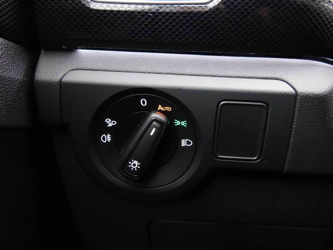 VOLKSWAGEN_VOLKSWAGEN_T_CROSS_2653243_44.jpg