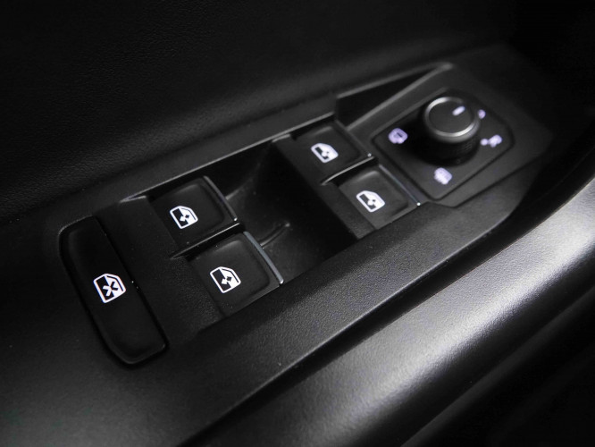 VOLKSWAGEN_VOLKSWAGEN_T_CROSS_2653243_45.jpg