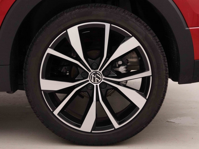 VOLKSWAGEN_VOLKSWAGEN_T_CROSS_2653243_95.jpg