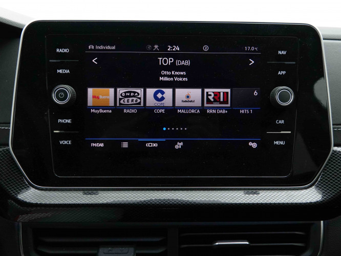 VOLKSWAGEN_VOLKSWAGEN_T_CROSS_2653244_9.jpg