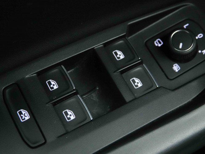 VOLKSWAGEN_VOLKSWAGEN_T_CROSS_2653245_19.jpg VOLKSWAGEN_VOLKSWAGEN_T_CROSS_2653245_19.jpg