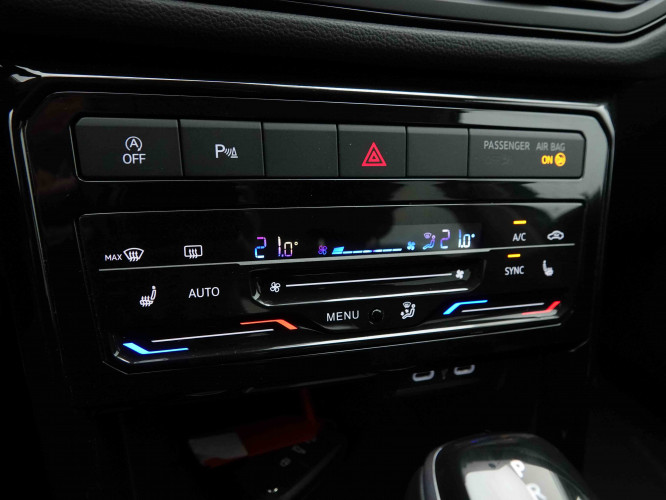 VOLKSWAGEN_VOLKSWAGEN_T_CROSS_2653627_12.jpg