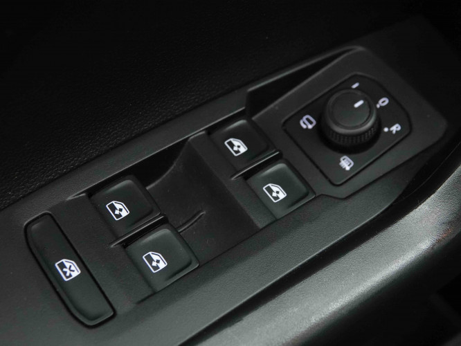 VOLKSWAGEN_VOLKSWAGEN_T_CROSS_2653627_19.jpg