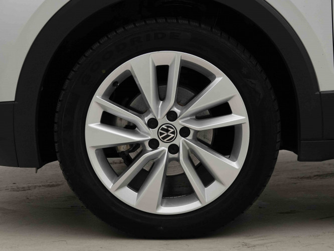 VOLKSWAGEN_VOLKSWAGEN_T_CROSS_2653630_20.jpg