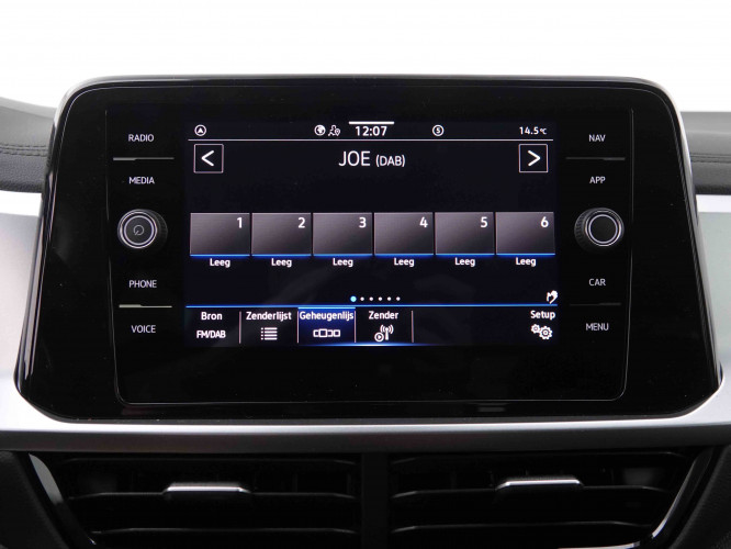 VOLKSWAGEN_VOLKSWAGEN_T_ROC_2548323_12.jpg