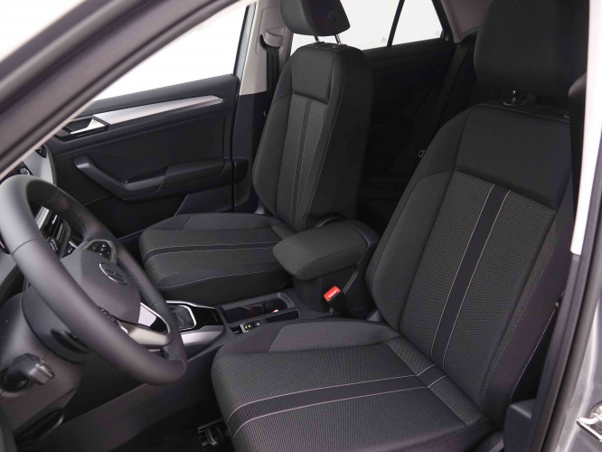 VOLKSWAGEN_VOLKSWAGEN_T_ROC_2548326_6.jpg
