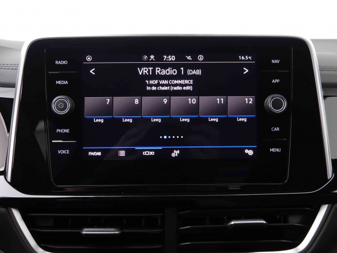 VOLKSWAGEN_VOLKSWAGEN_T_ROC_2548601_12.jpg