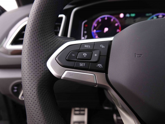 VOLKSWAGEN_VOLKSWAGEN_T_ROC_2548601_17.jpg