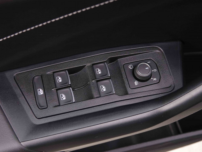 VOLKSWAGEN_VOLKSWAGEN_T_ROC_2548601_20.jpg