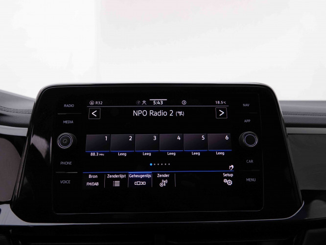 VOLKSWAGEN_VOLKSWAGEN_T_ROC_2549338_12.jpg