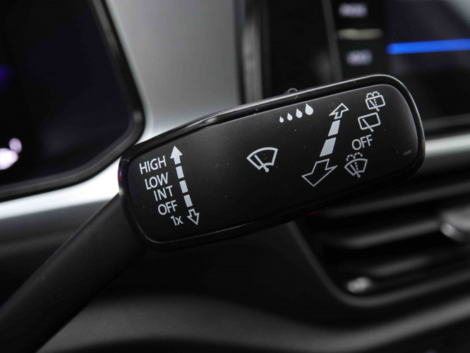 VOLKSWAGEN_VOLKSWAGEN_T_ROC_2550490_18.jpg VOLKSWAGEN_VOLKSWAGEN_T_ROC_2550490_18.jpg