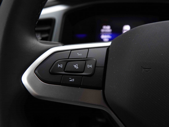 VOLKSWAGEN_VOLKSWAGEN_T_ROC_2550490_19.jpg VOLKSWAGEN_VOLKSWAGEN_T_ROC_2550490_19.jpg