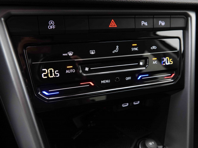 VOLKSWAGEN_VOLKSWAGEN_T_ROC_2550529_15.jpg VOLKSWAGEN_VOLKSWAGEN_T_ROC_2550529_15.jpg