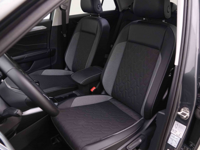 VOLKSWAGEN_VOLKSWAGEN_T_ROC_2550890_6.jpg VOLKSWAGEN_VOLKSWAGEN_T_ROC_2550890_6.jpg