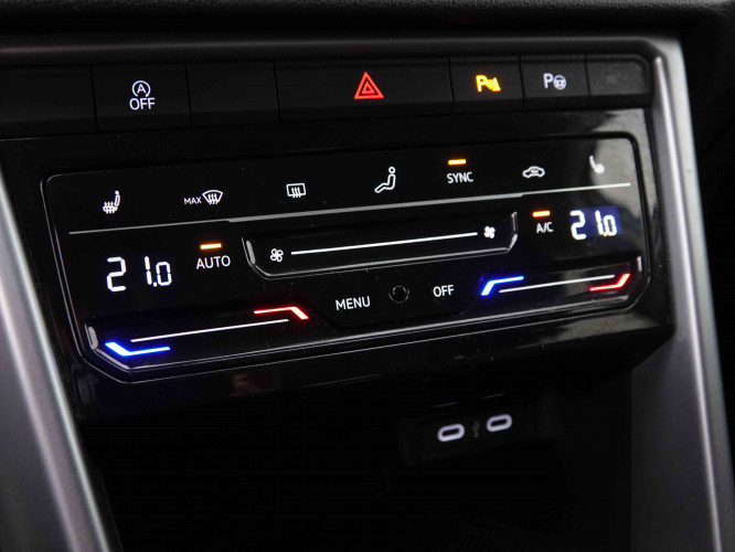 VOLKSWAGEN_VOLKSWAGEN_T_ROC_2551011_13.jpg VOLKSWAGEN_VOLKSWAGEN_T_ROC_2551011_13.jpg