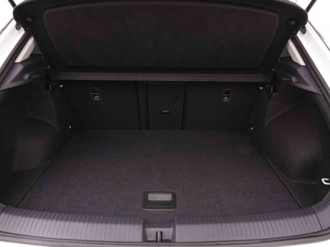 VOLKSWAGEN_VOLKSWAGEN_T_ROC_2551011_5.jpg VOLKSWAGEN_VOLKSWAGEN_T_ROC_2551011_5.jpg