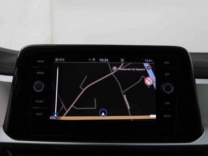 VOLKSWAGEN_VOLKSWAGEN_T_ROC_2551011_9.jpg VOLKSWAGEN_VOLKSWAGEN_T_ROC_2551011_9.jpg