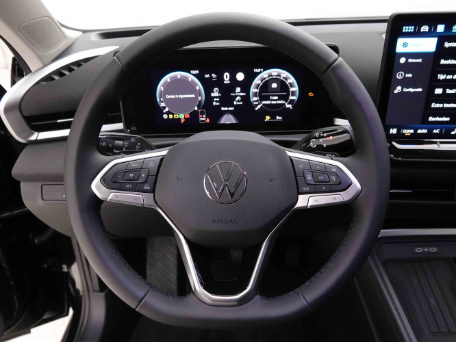 VOLKSWAGEN_VOLKSWAGEN_T_ROC_2551700_8.jpg VOLKSWAGEN_VOLKSWAGEN_T_ROC_2551700_8.jpg