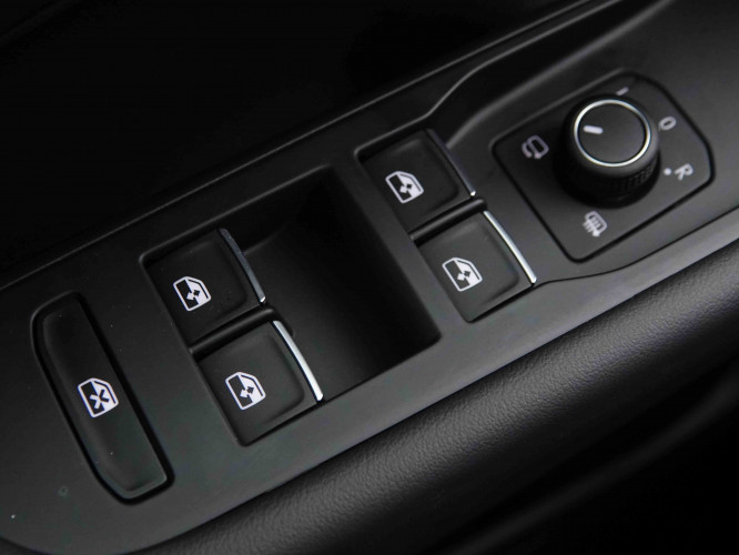 VOLKSWAGEN_VOLKSWAGEN_T_ROC_2652222_23.jpg