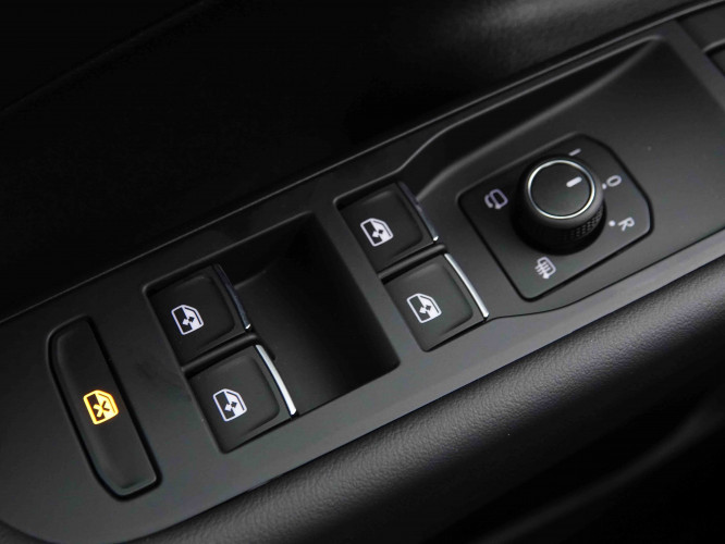 VOLKSWAGEN_VOLKSWAGEN_T_ROC_2652226_23.jpg