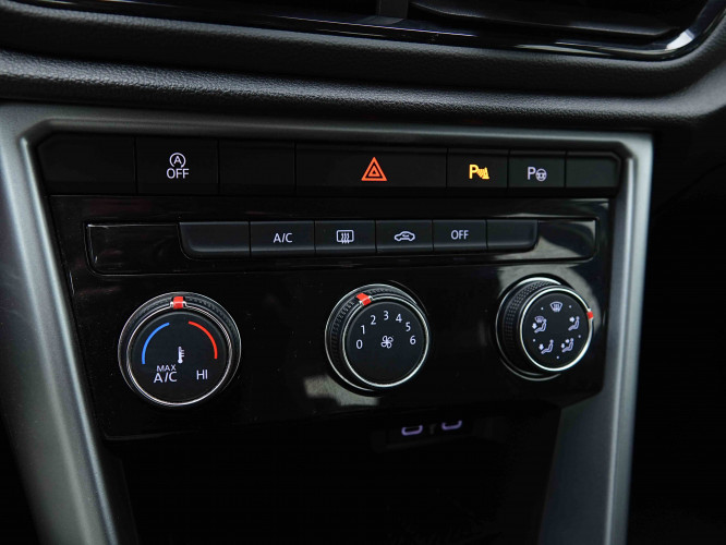 VOLKSWAGEN_VOLKSWAGEN_T_ROC_2653720_12.jpg