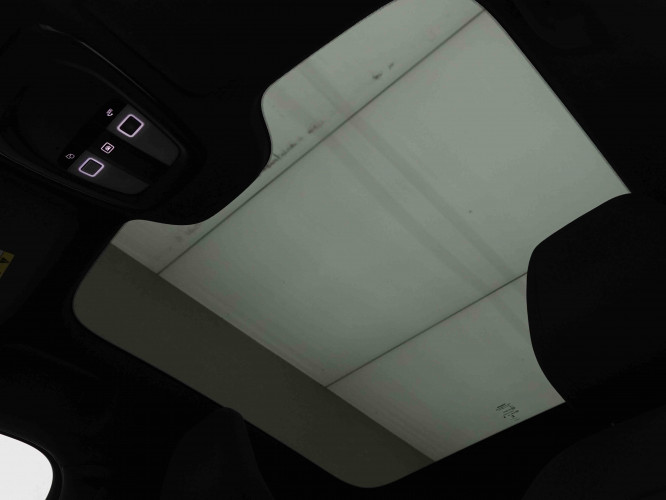 VOLVO_VOLVO_C40_2549803_9.jpg